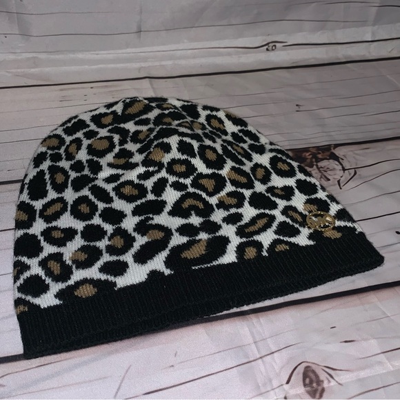 Michael Kors Leopard Cheetah Print Beanie Knitted Hat NWOT - Picture 8 of 9